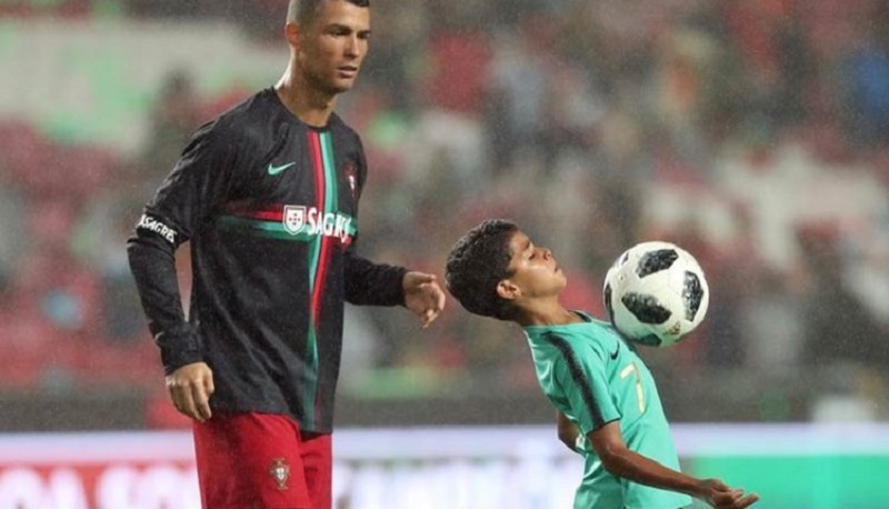 Star : quand le fils de Cristiano Ronaldo traite Messi de…