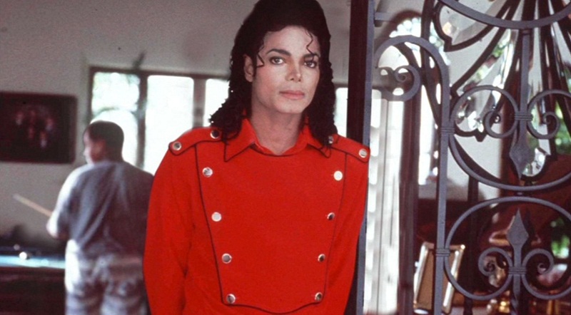Michael Jackson : pourquoi portait-il autant de pantalons noirs ?