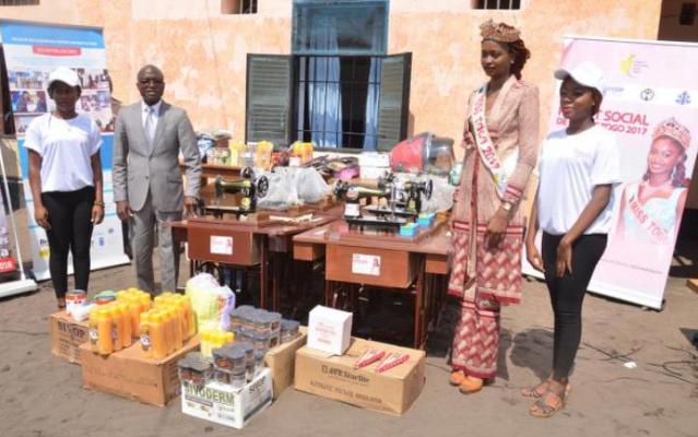 Le droit des détenus au centre du mandat social de Miss Adomayakpo