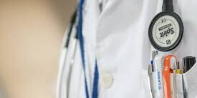 Chine : des médecins lui enlèvent du cerveau un ver vivant de plus de 15 cm