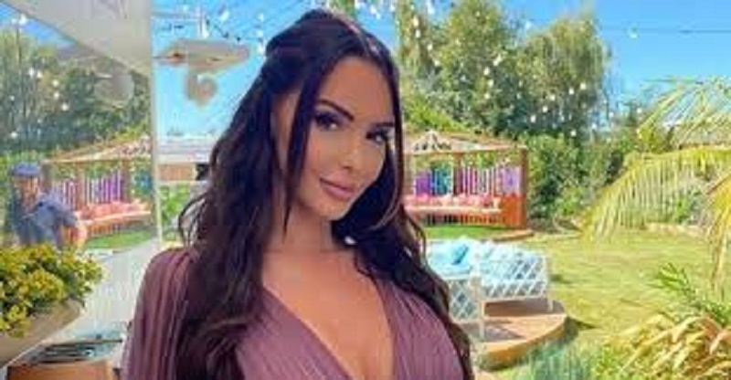 Nabilla : les lèvres gonflées après avoir craqué pour cette nouvelle tendance beauté (photo)
