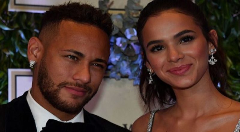 Neymar et Bruna Marquezine : pourquoi la star du PSG et le mannequin ont rompu ?