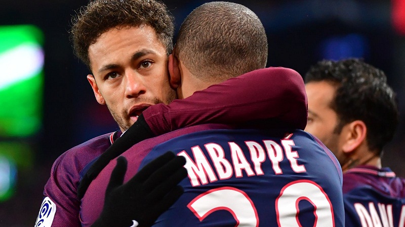 Neymar : la star se confie sur sa « relation épatante » avec Mbappé