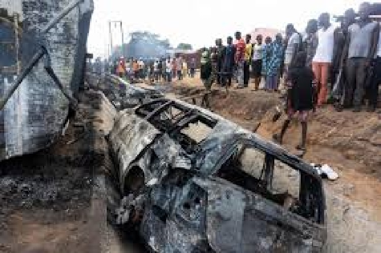 Nigeria : au moins 9 morts dans un accident de camion-citerne ce mercredi