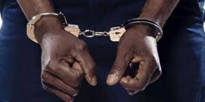 Drame : un homme tue sa propre fille de 11 ans à cause de 25 FCFA