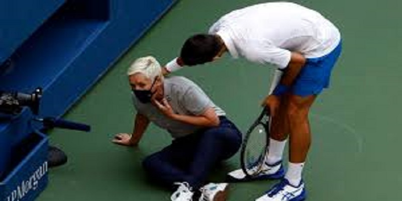 Novak Djokovic : exclu de l’US Open pour avoir envoyé une balle sur une juge, il présente ses excuses