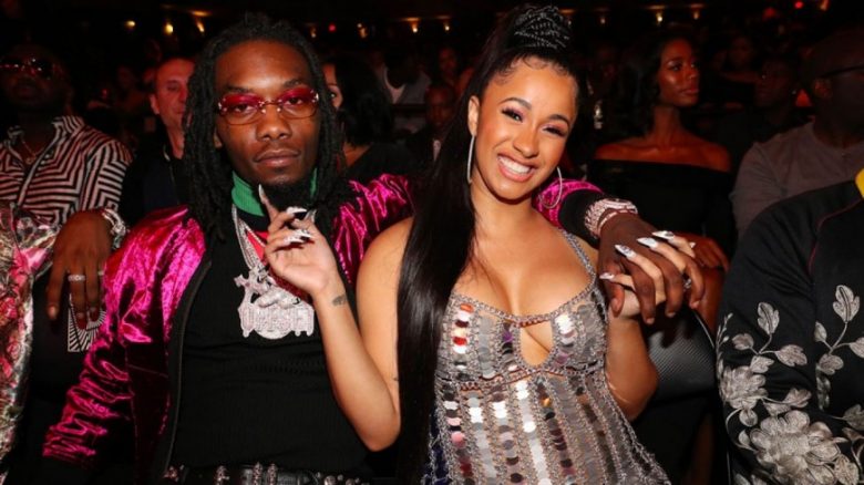 Offset pique une crise de colère et frappe un individu qui a arrosé Cardi B de champagne (Vidéo)