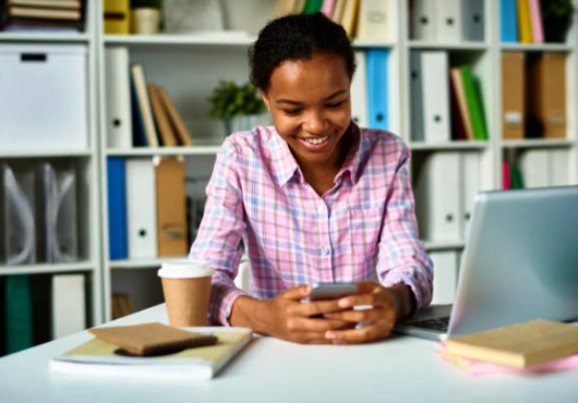 OkpaBac : l’application de référence pour réviser et réussir son Bac