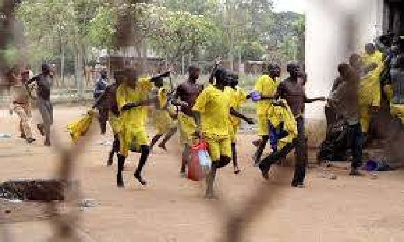 Ouganda : plus de 200 détenus s’échappent d’une prison