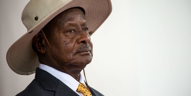 Ouganda : Un étudiant d’Harvard attaque la décision du président Museveni de le bloquer sur Twitter