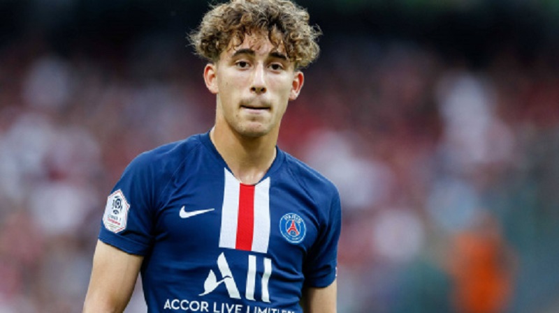 PSG : Ce jeune de 17 ans intéresse le Barça