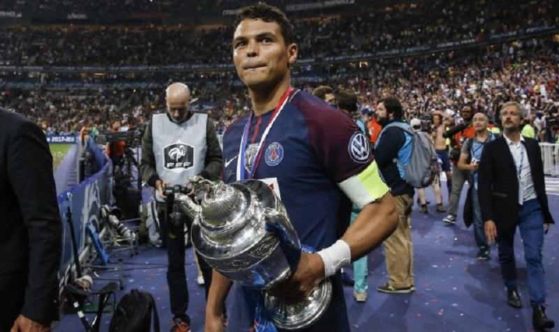 Le clan Thiago Silva en colère contre le  PSG