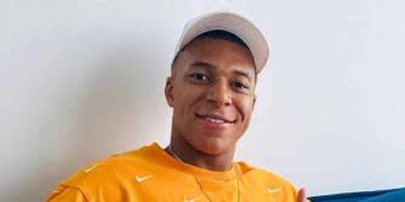 PSG : la nouvelle coiffure très originale de Kylian Mbappé (photo)