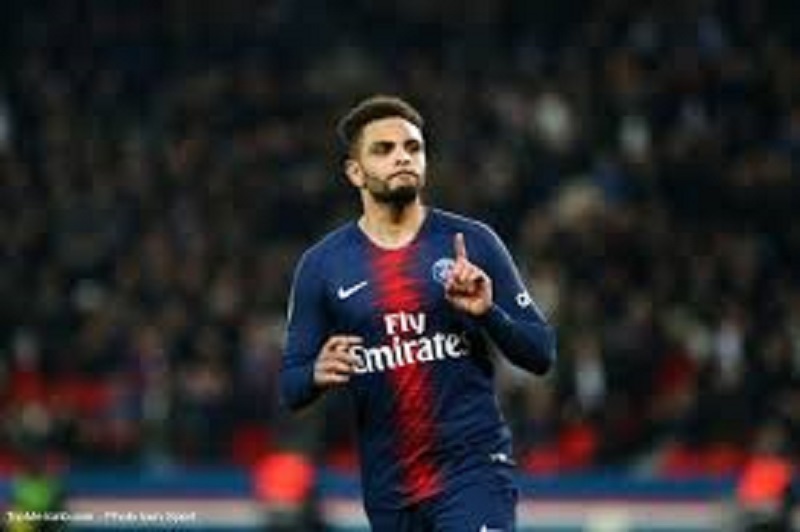 PSG : le club souhaite proroger le contrat de Kurzawa