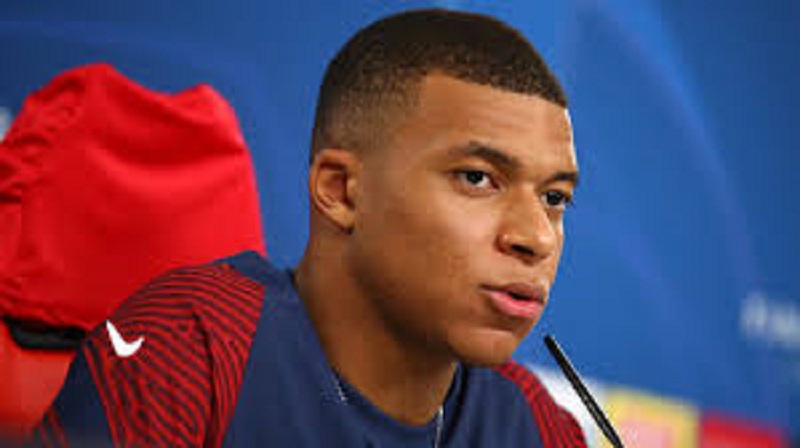 PSG : le message émouvant de Kylian Mbappé à 2 de ses coéquipiers en fin de contrat avec le club de la capitale