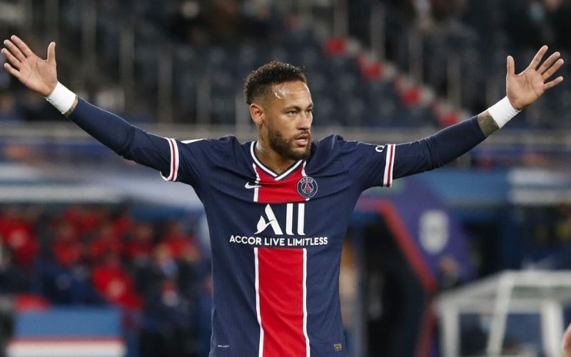 Foot : quand l’équipe du Brésil et le PSG se bagarrent pour Neymar