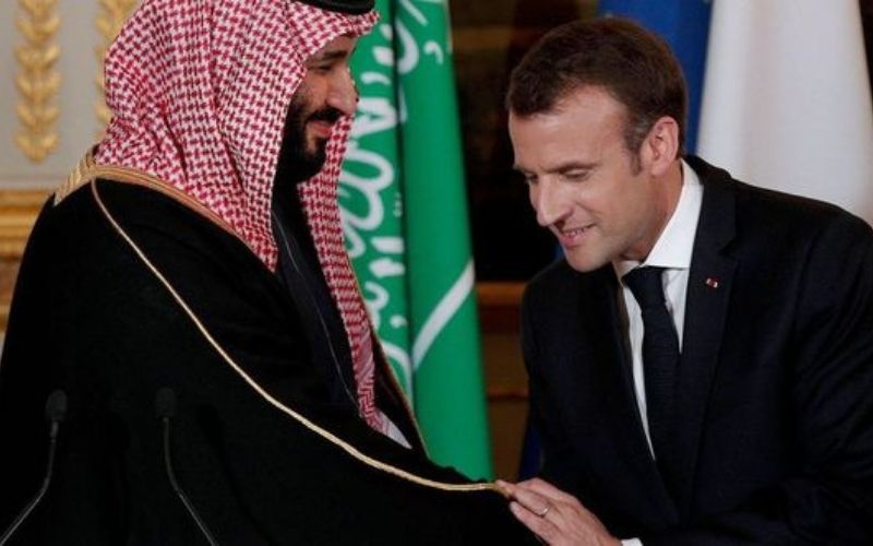 PSG : un parent de l’émir du Qatar menace Emmanuel Macron