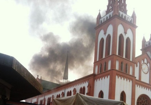 Pas de quoi s’inquiéter dans l’incendie de la Cathédrale