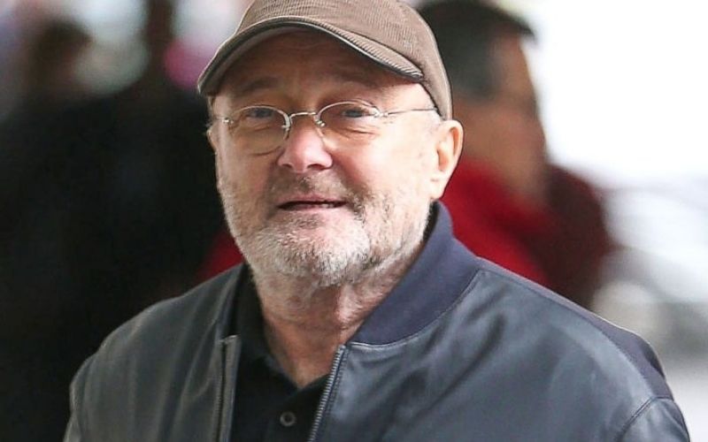 Phil Collins : la légende en pleine descente aux enfers ; il ne se serait pas douché pendant 1 an