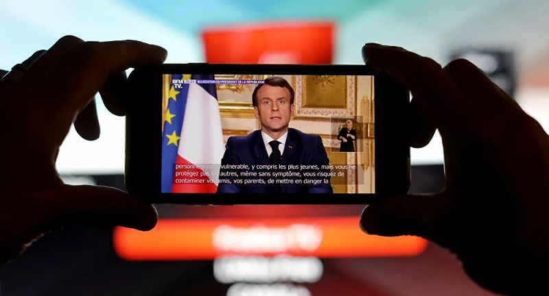 [Photo] Cette erreur cocasse dans le sous-titrage du discours de Macron fait réagir