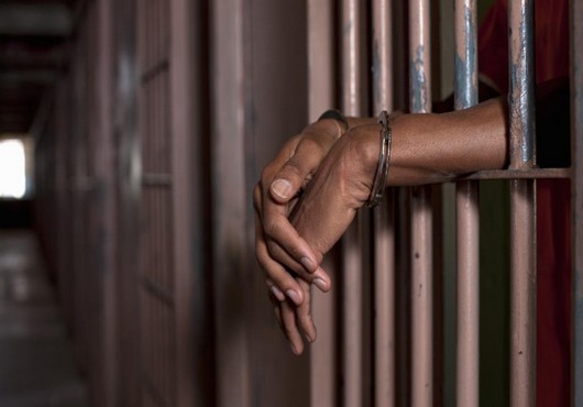 Gabon : un élève condamné à 2 mois de prison pour avoir traité une femme de “bordelle”