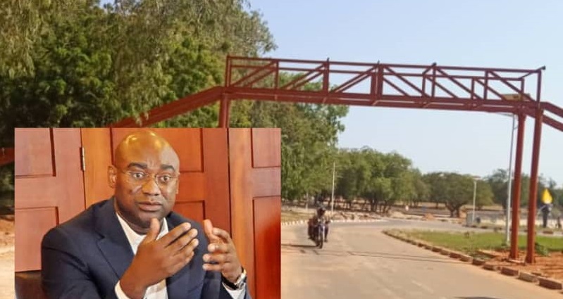 Polémique autour des passerelles piétonnes à l’Université de Lomé : Prof Dodzi Kokoroko clarifie l’opinion