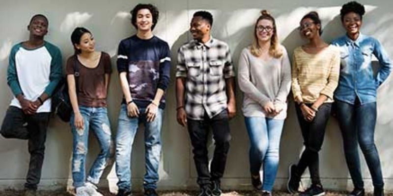 Pourquoi la taille des adolescents varie-t-elle selon leur nationalité?