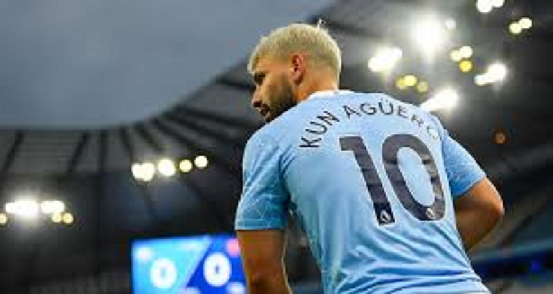 Mercato – PSG : Une décision imminente pour l’avenir d’Agüero !
