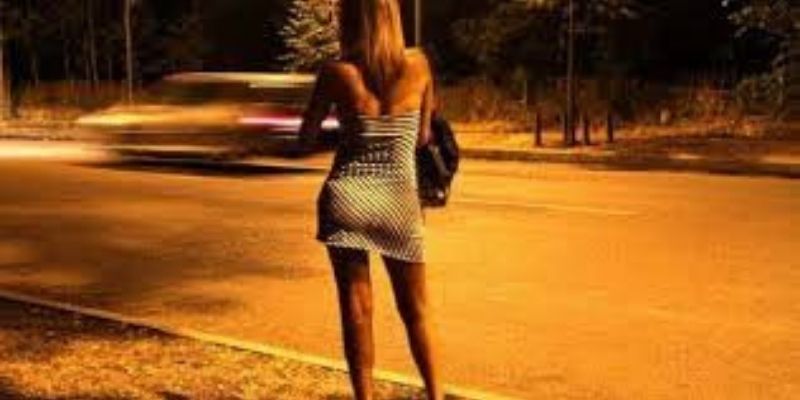 ‘Il avait du muscle… Je ne fermais pas l’œil de la nuit… ‘ ; cette ancienne prostituée déballe tout sur ce qui l’a fait fuir le métier
