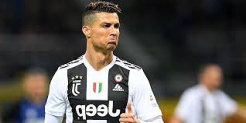 Quand un combattant de MMA demande conseil à CR7 pour faire carrière dans le football