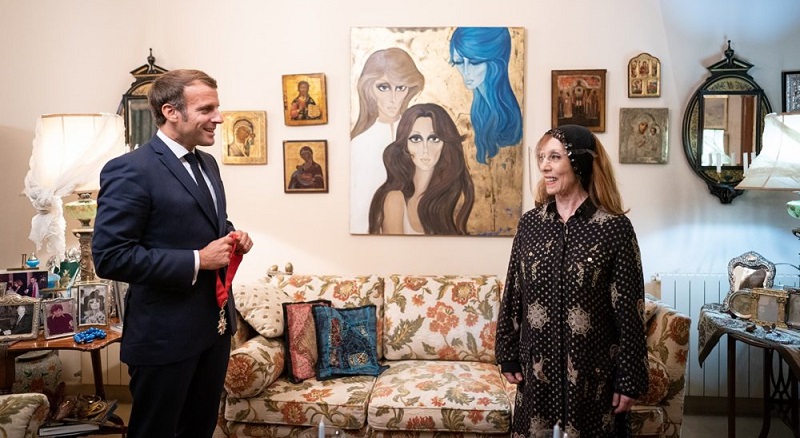 Qui est Fairuz, la chanteuse qui a offert un café à Emmanuel Macron au Liban ?