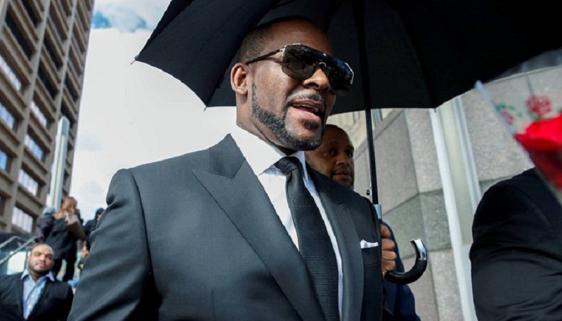 R. Kelly : la star à nouveau dans le collimateur de la justice
