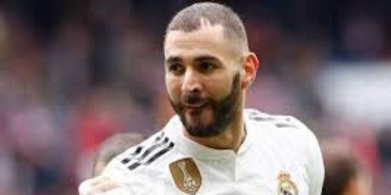 Real Madrid : le coup de gueule de Karim Benzema contre Vinicius Jr