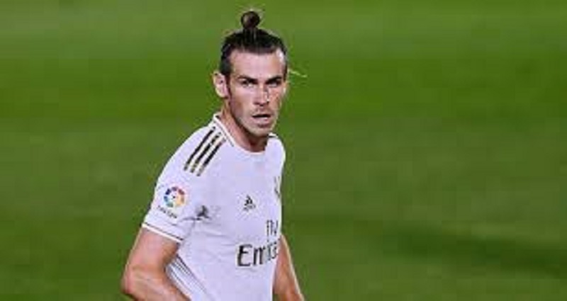 Real Madrid : Gareth Bale aperçu en train de faire une sieste en plein match (vidéo)