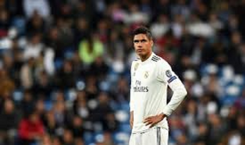 Real Madrid :  Varane sur le point de rejoindre la Premier League ?
