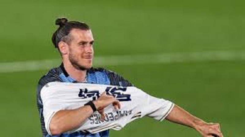 Real Madrid : les images de Gareth Bale, indifférent à la célébration du titre, font le buzz sur les réseaux sociaux