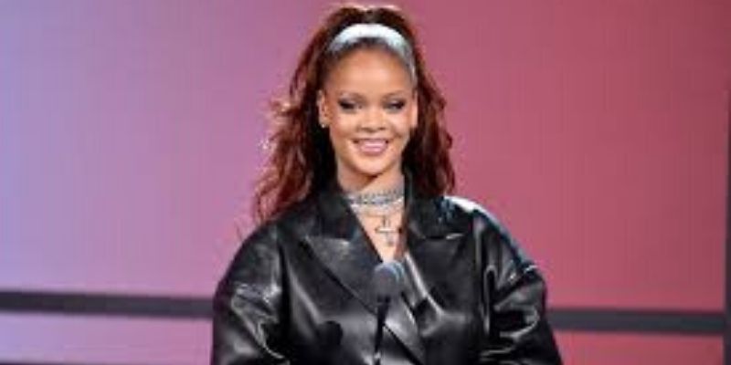 Rihanna : la star sort les poubelles pour fêter le départ de Donald Trump
