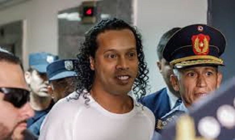 Ronaldinho remis en liberté après plusieurs mois de détention au Paraguay