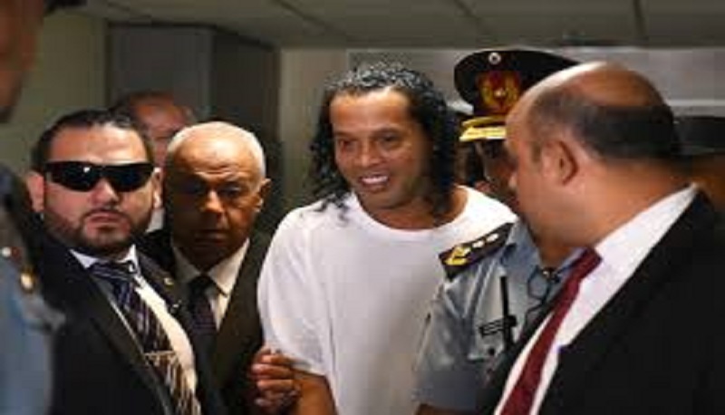 Ronaldinho toujours dans le viseur de la justice paraguayenne