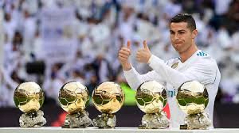 Ronaldo : « je serai au-dessus de Messi quand j’aurai mes 7 ou 8 ballons d’Or »