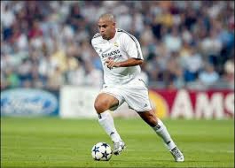 Qui est le ‘vrai Ronaldo’ ? : Ronaldo met fin  au débat entre lui et  CR7