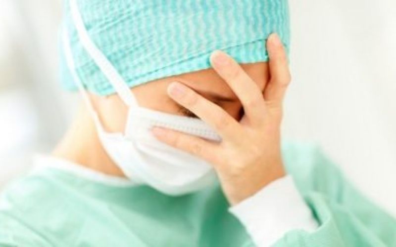 Royaume-Uni : une infirmière accusée de 8 meurtres de bébés