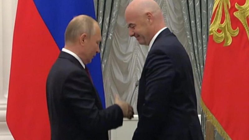 Russie 2018 : Gianni Infantino récompensé par Vladmir Poutine