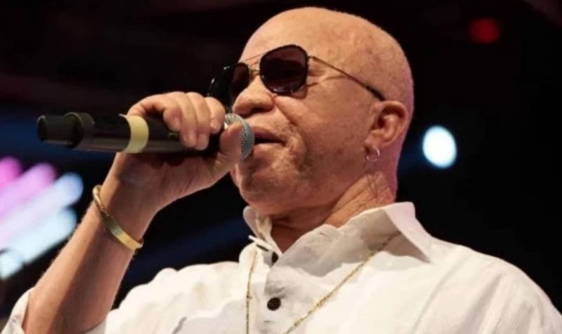 Salif Keita à IBK : « arrêtes de te soumettre à ce petit Macron »
