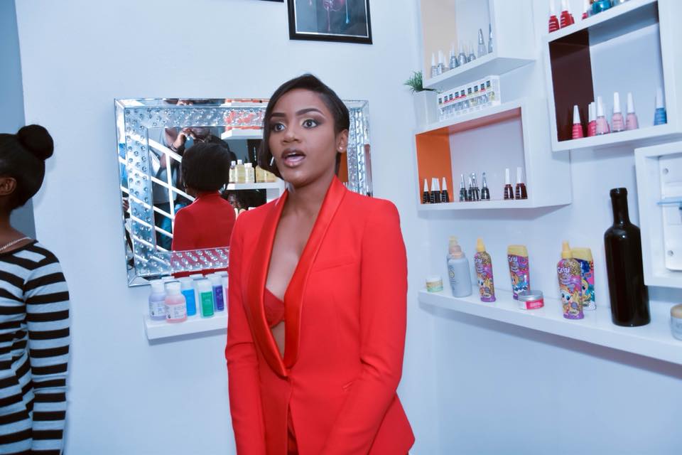 [Vidéo] Nathalie Koah, l’ex de Samuel Eto’o, enceinte ?