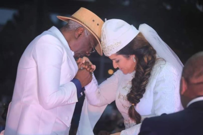 Après la Coréenne, Aelyssa Darragi, la Tunisienne, épouse Alpha Blondy