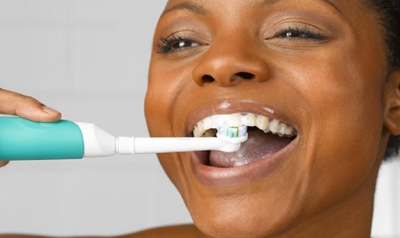Une étude révèle le meilleur moment pour se brosser les dents afin de vivre plus longtemps