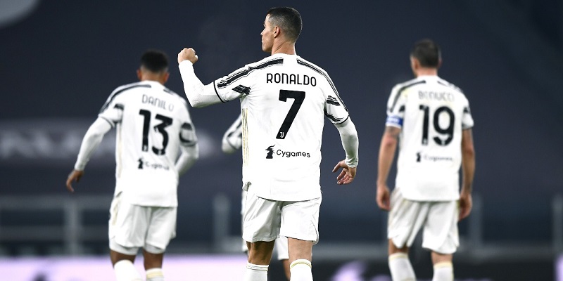 Football : l’Europe se met à genoux devant « le Martien » Cristiano Ronaldo