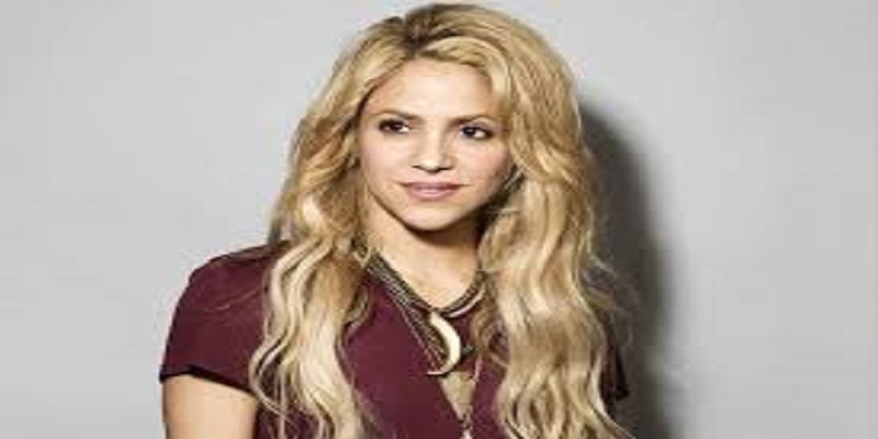 Shakira décroche son diplôme de philosophie antique