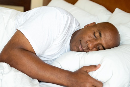 La paralysie du sommeil: quand votre esprit est éveillé mais que votre corps ne veut pas bouger…les explications